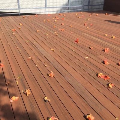 146 X 22mm ανακυκλωμένο υπαίθριο στερεό Decking σύνθετο ξύλο ξυλείας Wpc οξιών